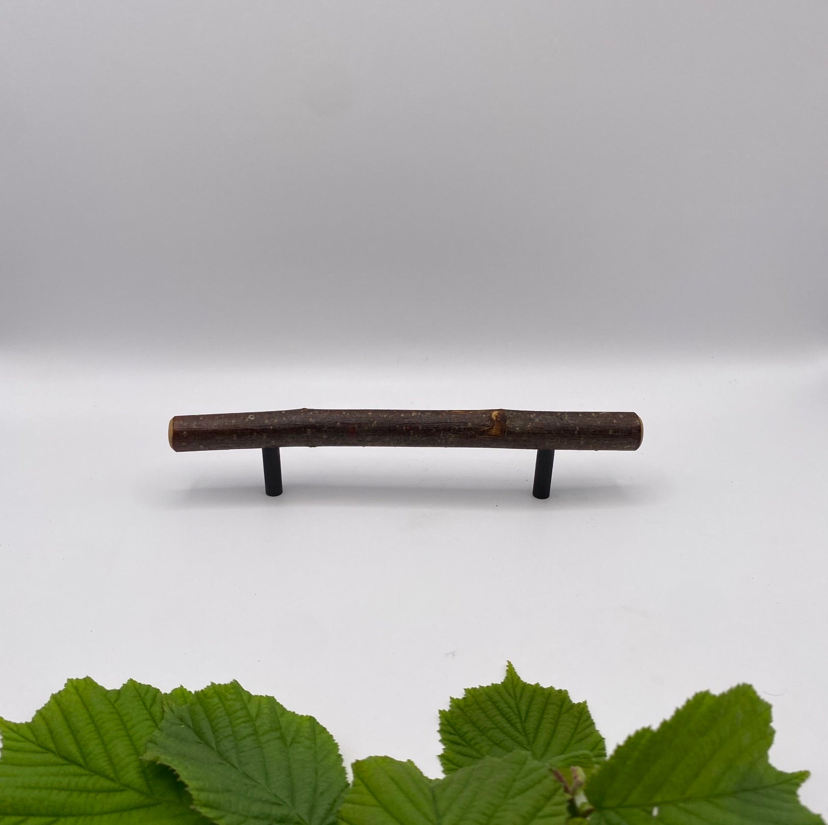 Pull Bar Handle 160 • Hazel & Blackened Brass • Knurled