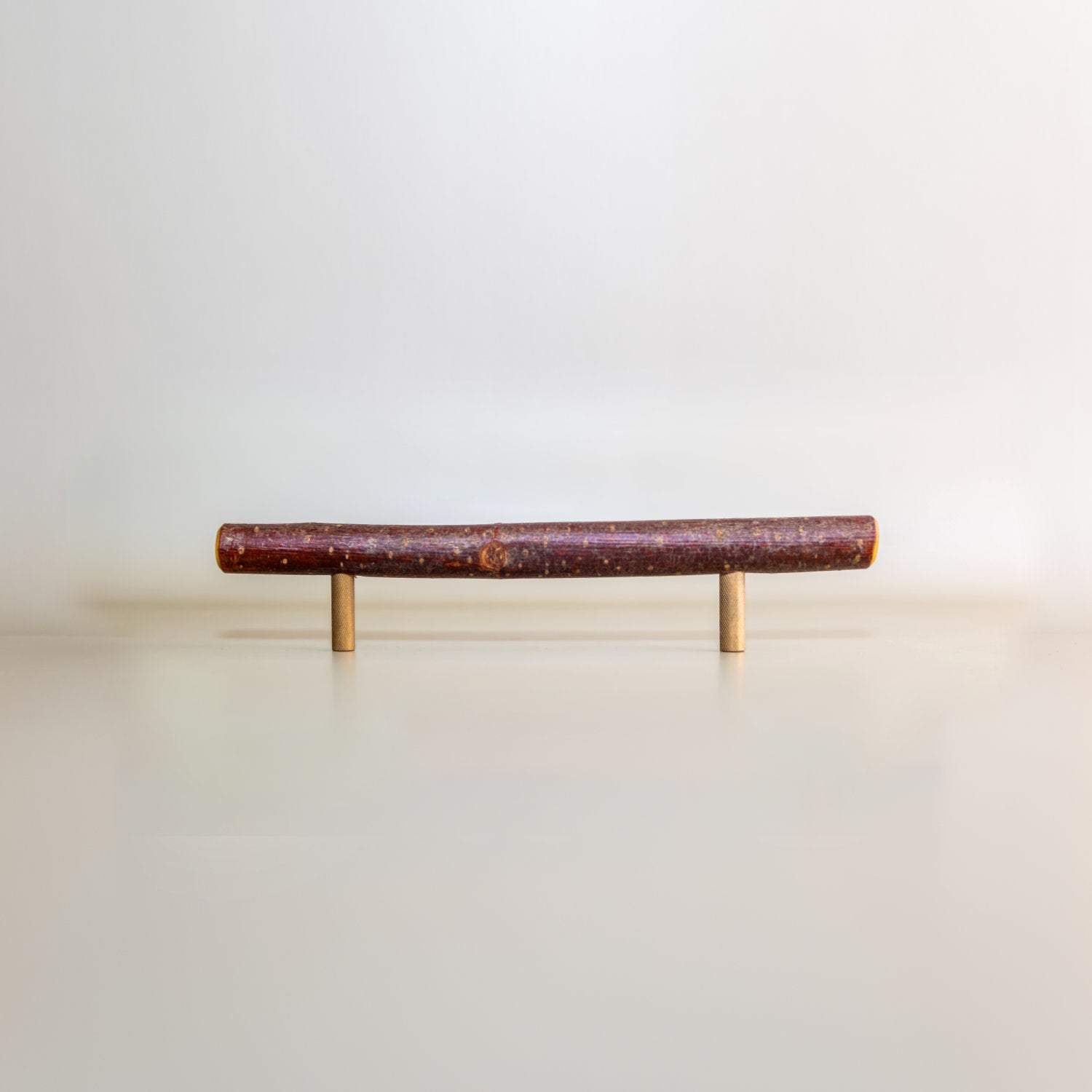 Pull Bar Handle 160 • Hazel & Uncoated Brass • Knurled